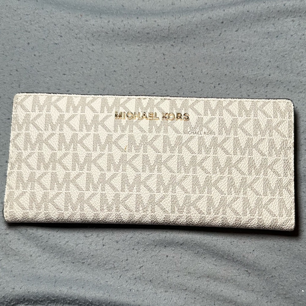 2 Michael Kors Pink Wallets